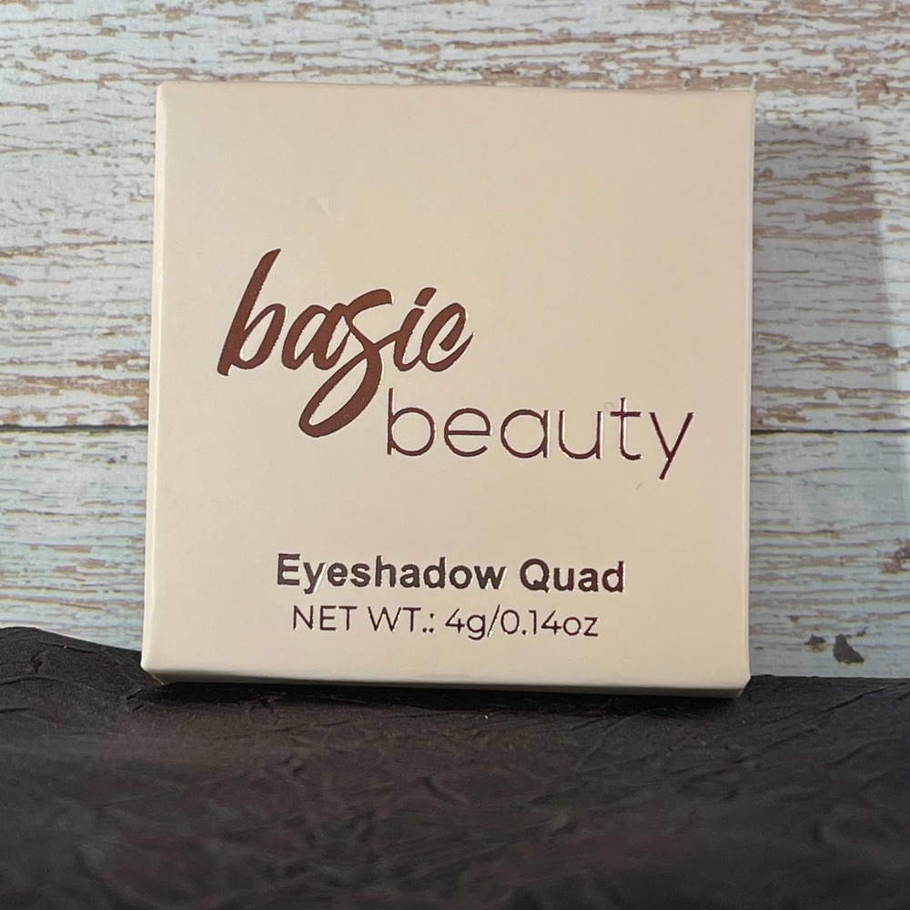Basic Beauty Hot Cocoa Bomb Eyeshadow Quad .14 oz - Picture 2 of 3